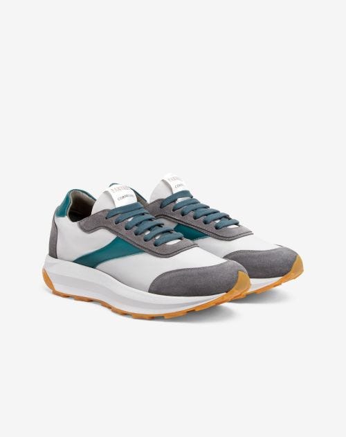 Pearl grey three-material soft running shoe
