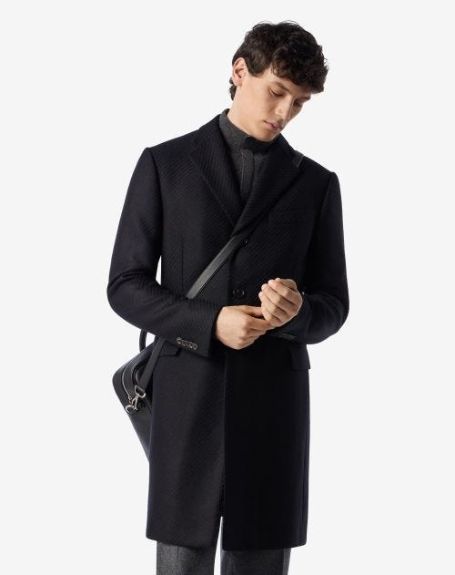 Manteau noir en laine et cachemire